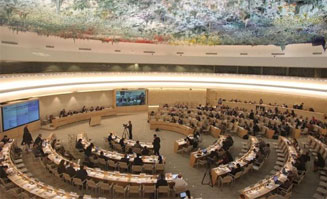 Menschenrechtsrat versammelt in einem großen Saal. Foto: Jess Hoffman (UN Photo)